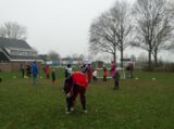 Voetbalpieten bezoeken training S.K.N.W.K. JO9-1 en JO7-1 op zaterdag 4 december 2021 (30/75)